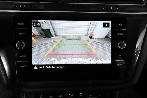 Deep Black Pearl Effect 2023 Volkswagen Tiguan 2.0T SE