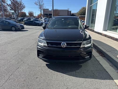 2021 Volkswagen Tiguan 2.0T SE R-Line Black