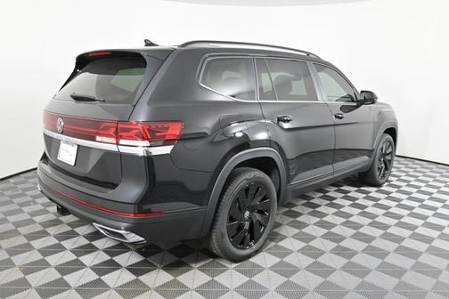2025 Volkswagen Atlas 2.0T SE w/ Technology