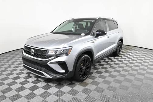 Pyrite Silver 2023 Volkswagen Taos 1.5T SE