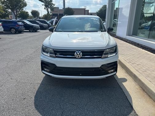 2021 Volkswagen Tiguan 2.0T SE R-Line Black