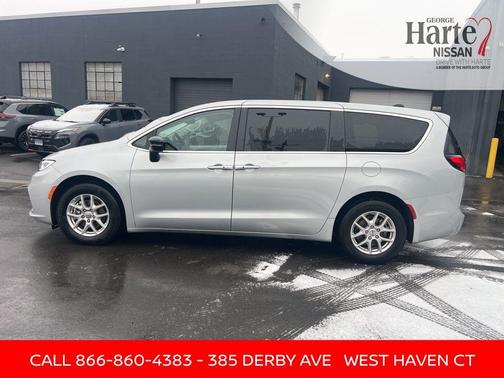 2024 Chrysler Pacifica Touring-L