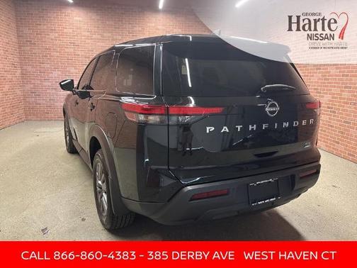 2024 Nissan Pathfinder S
