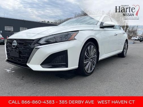 White 2023 Nissan Altima 2.5 SL