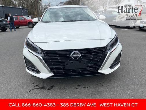 White 2023 Nissan Altima 2.5 SL