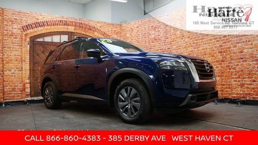 2023 Nissan Pathfinder SV