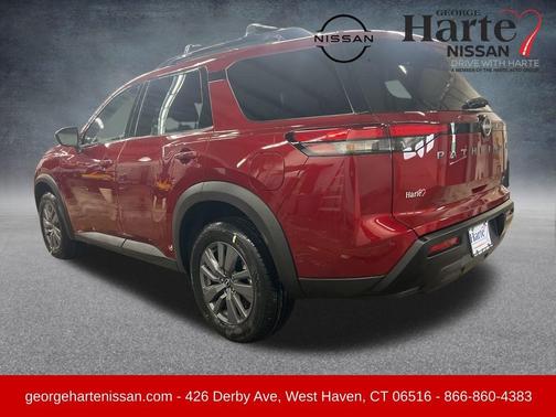 2026 Nissan Pathfinder SV