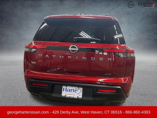 2026 Nissan Pathfinder SV