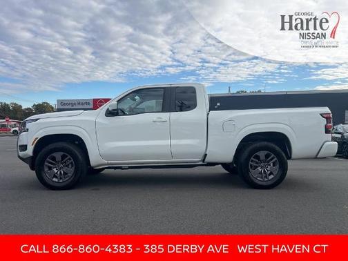 2025 Nissan Frontier SV