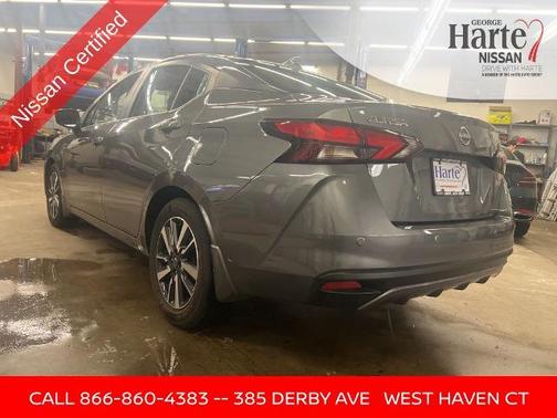 Gun Metallic 2025 Nissan Versa 1.6 SV