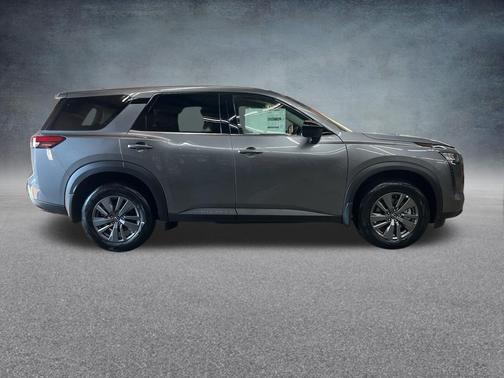 2026 Nissan Pathfinder S
