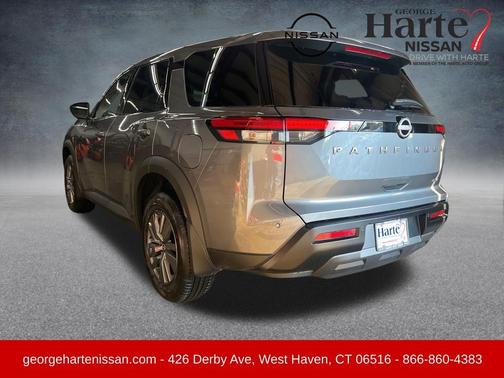 2026 Nissan Pathfinder S