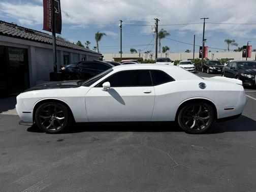 White Knuckle Clearcoat 2019 Dodge Challenger R/T