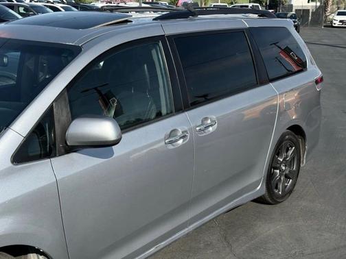 2017 Toyota Sienna SE Premium