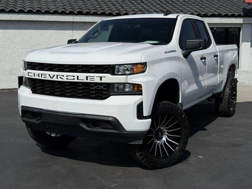 Summit White 2020 Chevrolet Silverado 1500 Custom