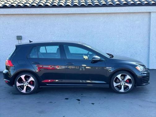 2016 Volkswagen Golf GTI 2.0T SE 4-Door