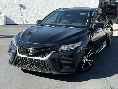 2019 Toyota Camry SE