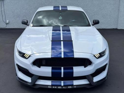 2016 Ford Shelby GT350 Base