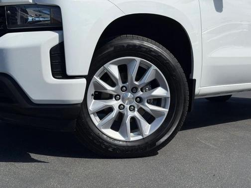 Summit White 2021 Chevrolet Silverado 1500 Custom