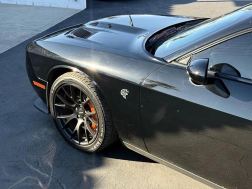 2015 Dodge Challenger SRT Hellcat