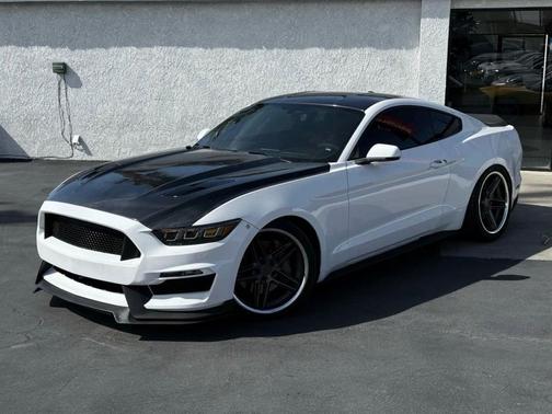 Oxford White 2016 Ford Mustang GT Premium