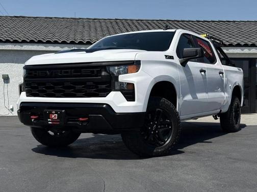 Summit White 2023 Chevrolet Silverado 1500 Custom Trail Boss