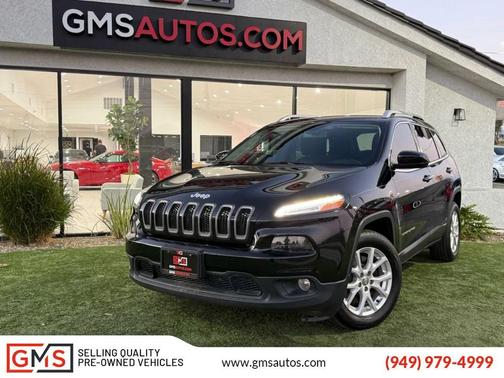 Diamond Black Crystal Pearlcoat 2018 Jeep Cherokee Latitude