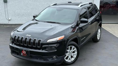 Diamond Black Crystal Pearlcoat 2018 Jeep Cherokee Latitude