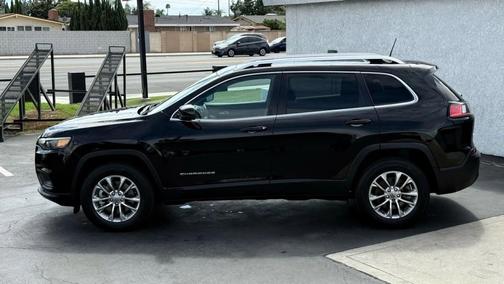 Diamond Black Crystal Pearlcoat 2021 Jeep Cherokee Latitude Plus