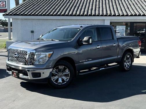 2019 Nissan Titan SV