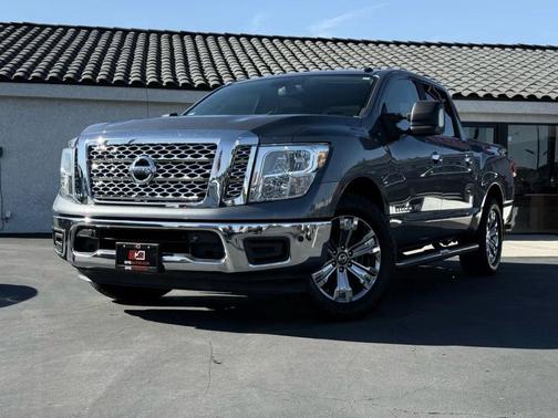 2019 Nissan Titan SV