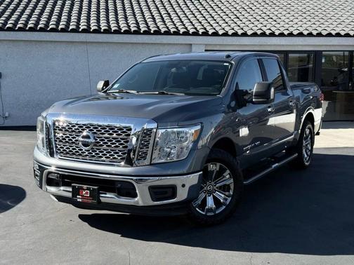 2019 Nissan Titan SV