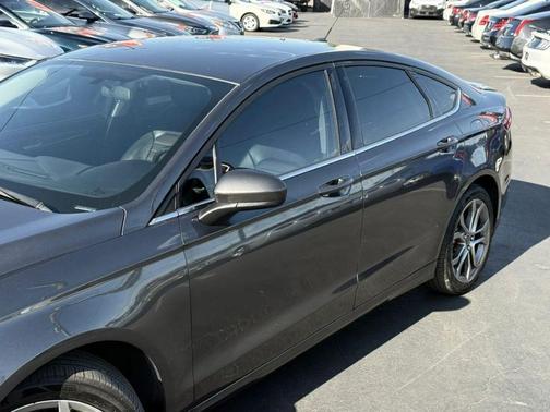 Magnetic 2017 Ford Fusion SE