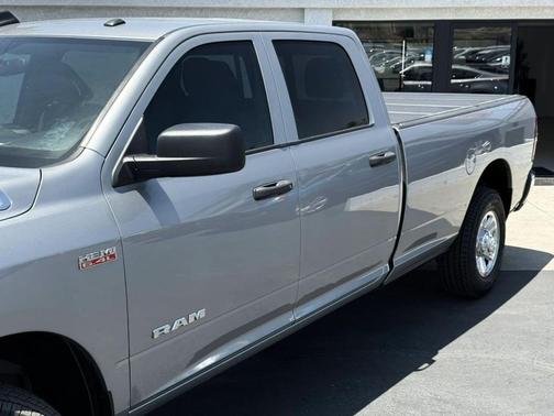 Billet Silver Metallic Clearcoat 2022 RAM 2500 Tradesman Crew Cab 4x2 8' Box