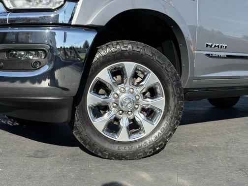 2020 RAM 2500 Limited Crew Cab 4x4 6'4' Box