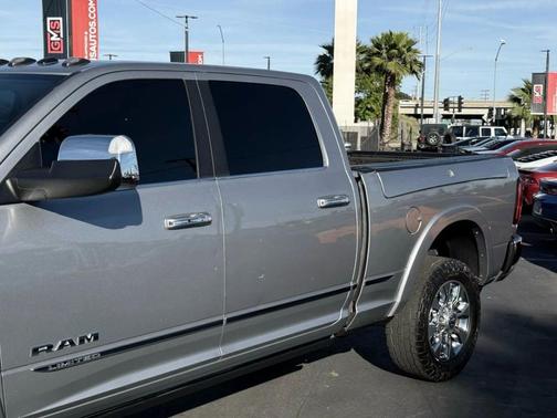 2020 RAM 2500 Limited Crew Cab 4x4 6'4' Box