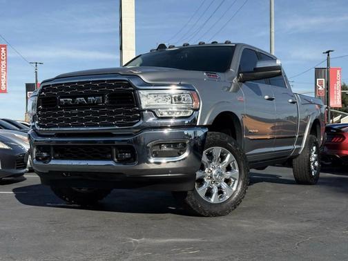 2020 RAM 2500 Limited Crew Cab 4x4 6'4' Box