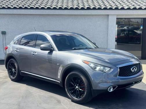 2017 INFINITI QX70 Base
