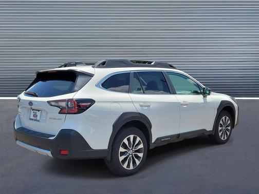 Crystal White Pearl 2025 Subaru Outback Limited