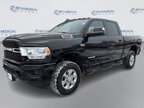 2022 RAM 2500 Big Horn Crew Cab 4x4 6'4' Box