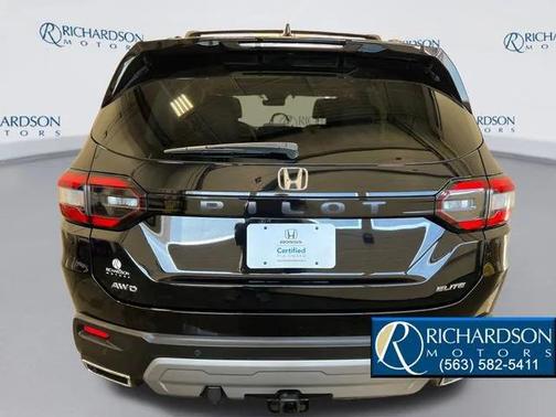 2023 Honda Pilot AWD Elite