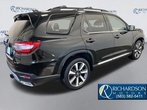 2023 Honda Pilot AWD Elite