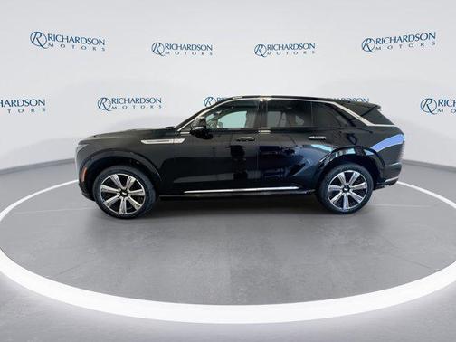 2025 Cadillac Escalade IQ Luxury 2