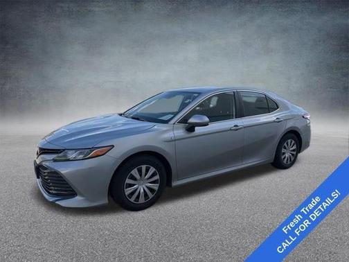 Celestial Silver Metallic 2019 Toyota Camry Hybrid XLE