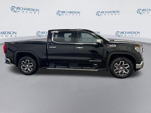 Onyx Black 2026 GMC Sierra 1500 SLT