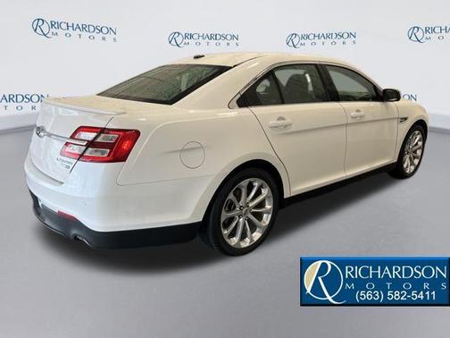 2017 Ford Taurus Limited