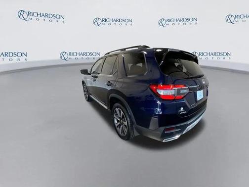 2023 Honda Pilot AWD Elite