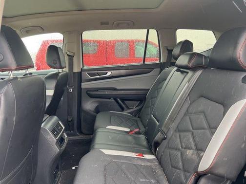 2024 Volkswagen Atlas 2.0T SE w/Technology 4MOTION