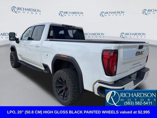 2022 GMC Sierra 2500 AT4