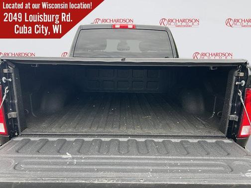 Diamond Black Crystal Pearlcoat 2023 RAM 1500 Classic Express
